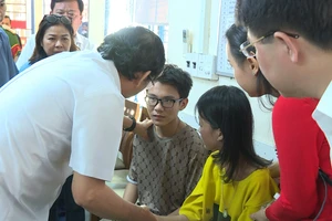 Chính quyền chăm lo cho 4 em nhỏ nạn nhân trong vụ cháy chết 4 người