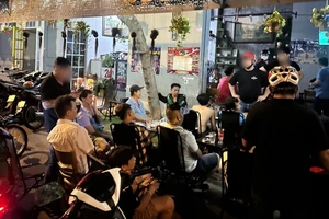 Hàng chục người ở Tân Phú bị bắt vì tổ chức và cá độ bóng đá mùa Euro