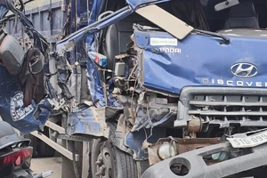 2 vụ tông xe liên tiếp trên Quốc lộ 1, giao thông ùn ứ