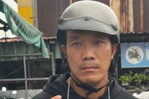 Mua xe, giao CCCD gắn chip rồi mượn chạy thử để chiếm đoạt