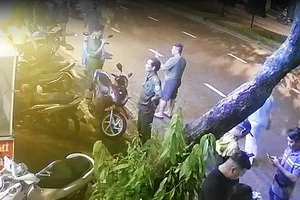 Nam thanh niên nghi bị đâm chết trong hẻm đường Tô Ký