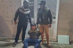 Tổ công tác bắt kẻ sát nhân ở Bình Chánh được thưởng nóng