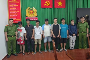 PC02, Công an TP.HCM bắt 2 đường dây làm giả giấy tờ, bằng cấp