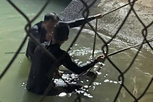 Tắm kênh sau cuộc nhậu, 2 người chết đuối ở Củ Chi