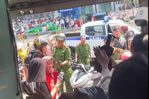 Bãi giữ xe thu 100.000 đồng/lượt, bị xử lý vì 'chặt chém' dịp lễ diễu binh