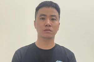 TP.HCM Bắt giam thanh niên cho vay lãi nặng, lộ nhiều chiêu trò phát tờ rơi