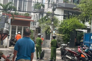 Cháy tầng 5 ngôi nhà ở phường An Nhơn, nhiều người náo loạn