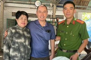 Công an phường Tân Thành giúp Việt kiều Pháp tìm lại cô ruột sau hơn 10 năm xa cách