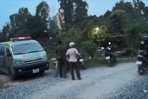 Đùa giỡn với cô gái dưới cầu Đôi, nam thanh niên rơi xuống sông chết đuối