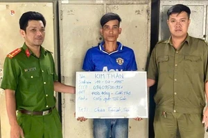 Công an bắt nhanh đối tượng cướp giật dây chuyền vàng của thiếu nữ 