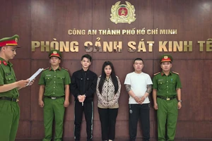 Công an TP.HCM triệt phá nhóm bán khí cười, giao dịch qua mạng hơn 10 tỉ đồng