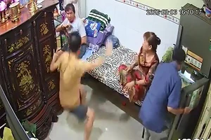 Xác minh clip cháu ruột bạo hành người cậu tai biến tại phường Khánh Hội