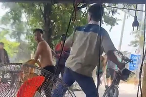 Nhắc nợ sửa xe trên Facebook, chủ gara ở Củ Chi bị đánh, chặn cửa