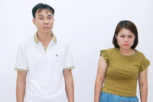 Công an TP.HCM bắt cặp vợ chồng thuê 11 người Bangladesh quá hạn tạm trú làm việc