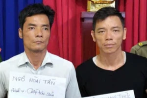 Hai người đi đòi nợ thuê rồi tiện tay... cướp tài sản