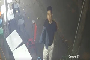 Sau 12 giờ truy xét, công an bắt giữ thanh niên đột nhập trường học trộm máy tính