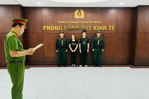 Triệt phá đường dây buôn lậu vàng hàng chục tỉ từ Campuchia về TP.HCM