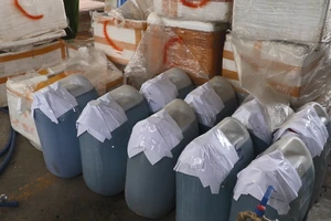 Từ một vụ tử vong, bóc gỡ đường dây vận chuyển hơn 2,4 tấn xyanua xuyên biên giới