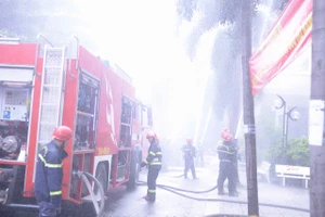 Thực tập phương án cứu nạn, cứu hộ cho hàng trăm cư dân chung cư Đông Thuận