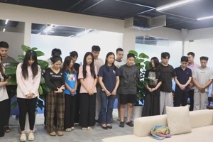 Video Công an TP.HCM bắt giữ hàng trăm người chuyên dụ dỗ người già mua kỳ nghỉ dưỡng