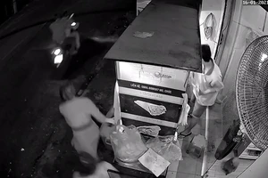 Trộm điện thoại rồi rút hơn 60 triệu đồng thông qua ví điện tử