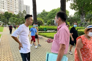 Nam sinh viên bị phạt 1,5 triệu đồng vì không đeo khẩu trang