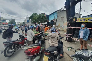 Phong toả bến cóc, xe dù hoạt động giữa cao điểm dịch ở TP.HCM
