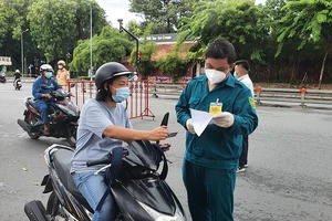 Từ Nhà Bè lên bưu điện ở Gò Vấp giao sữa, 1 phụ nữ bị phạt 2 triệu đồng