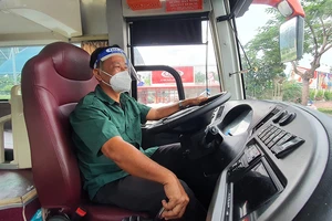 Tài xế xe 0 đồng chở F0 xuất viện: 'Đưa được bệnh nhân về nhà là niềm vui lớn'