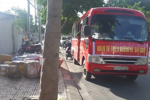 Công an Bình Thạnh thông báo tìm chủ xe khách 51B-400.26 vi phạm 