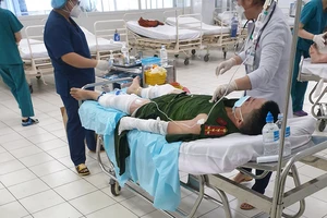 Phú Nhuận thông tin vụ người dân ném ‘bom xăng’ khiến 4 công an bị thương 