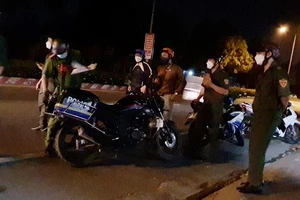 Vụ Công an phường lập chốt bắt xe: Tạm ngưng công tác các dân phòng, bảo vệ dân phố