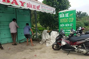 Cạy cửa căn nhà tạm ở Bình Tân, phát hiện người đàn ông tử vong