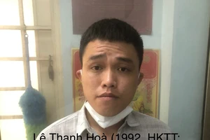 Kẻ trộm xe máy và thùng hàng của shipper ở Phú Nhuận bị bắt