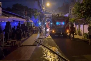 Cháy căn nhà 3 tầng ở TP.HCM 