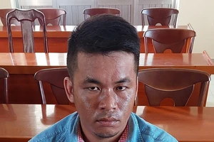 Từ việc giữ bằng lái, CSGT TP.HCM phát hiện 1 người đang có lệnh tạm giam 