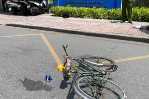 Bình Thạnh: Một người đàn ông tử vong cạnh chiếc xe đạp 