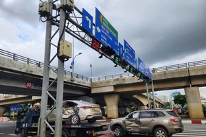 Tai nạn liên hoàn trên đại lộ Võ Văn Kiệt, giao thông ùn tắc kéo dài