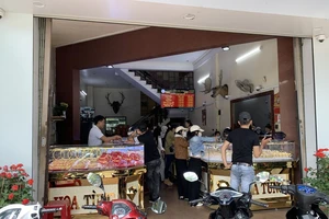 Một tiệm vàng ở Quảng Ngãi bị phát hiện bán hàng giả mạo