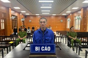 Rút dao đâm người sau câu nói ‘sao bọn bây nhìn tao dữ vậy’