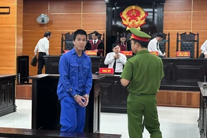 Lãnh 15 năm tù vì lừa bán đất ‘vịt giời' cho mẹ của bạn và họ hàng