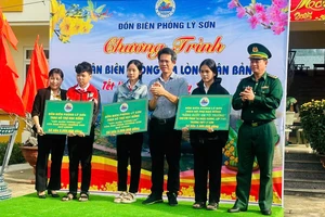 Ấm áp chương trình 'Xuân Biên phòng ấm lòng dân bản’