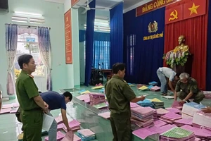 Công an Quảng Ngãi xuyên đêm chuẩn bị cho việc không tổ chức công an cấp huyện