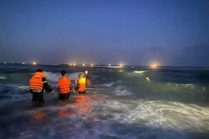 4 học sinh ở Quảng Ngãi mất tích khi tắm biển