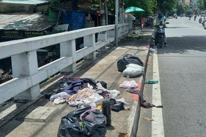 Tìm thân nhân của bé sơ sinh được phát hiện ở rạch Cầu Sơn, Bình Thạnh