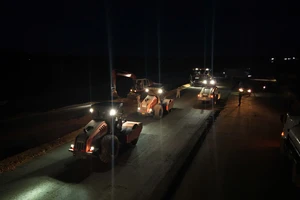 Xuyên đêm trên công trường cao tốc Bắc Nam đoạn qua Quảng Ngãi