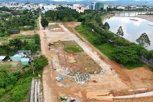 Dự án hạ tầng khu du lịch hơn trăm tỉ hoang phế, dang dở