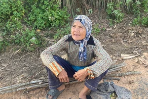 Tìm thấy cụ bà 94 tuổi bị lạc 2 ngày trong rừng ở Quảng Ngãi