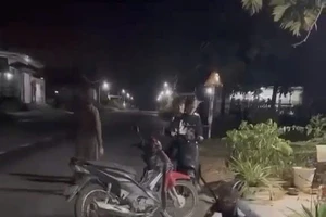 Công an tung quân truy bắt kẻ làm 2 người trọng thương ở Quảng Ngãi