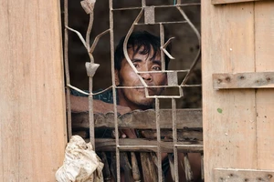 Rốn lũ Hòa Xuân vẫn còn nhiều nơi ngập sâu 